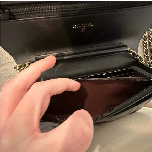 ****SOLD**** Chanel Lucky Charms Wallet on a Chain- Metiers d’ Arts 2017 - Picture 10 of 14